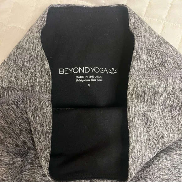 NEW Beyond Yoga grey to black spacedye ombré legging - Picture 7 of 11